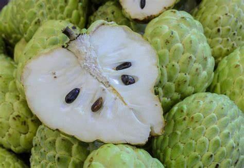 Annona Cirimoia - Frutto da circa 500 gr. - frutta e verdura di stagione - horecahub.myshopify.com