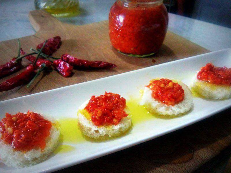 Bruschetta Artigianale Aglio e Peperoncino in olio di oliva 200 gr. - Conserve di Terra, di Mare, Delicatessen - horecahub.myshopify.com