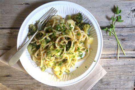 Broccoli Calabresi Nicastresi - Freschi - frutta e verdura di stagione - horecahub.myshopify.com