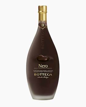 Liquore Crema in elegante bottiglia Bottega da 50 cl, sapore dolce e raffinato.