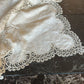 Copriletto di Burano in lino con pizzo, ricamo artigianale anni '50, pezzo unico made in Italy.